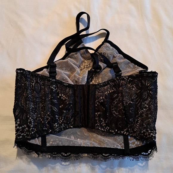 Victoria's Secret Very Sexy unlined plunge bra size 32DD - Picture 3 of 7